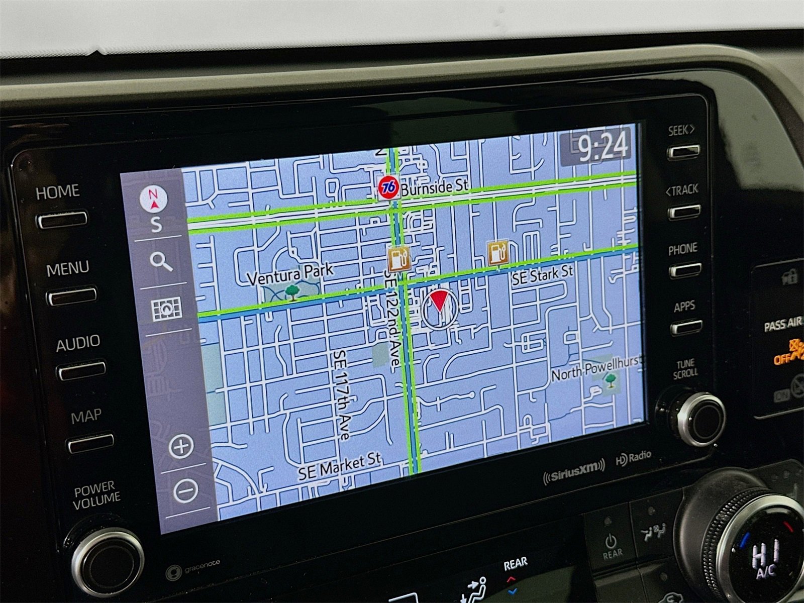 Certified 2021 Toyota Highlander XLE image 13