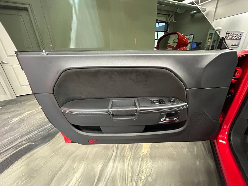 Used 2009 Dodge Challenger SRT8 RWD image 42