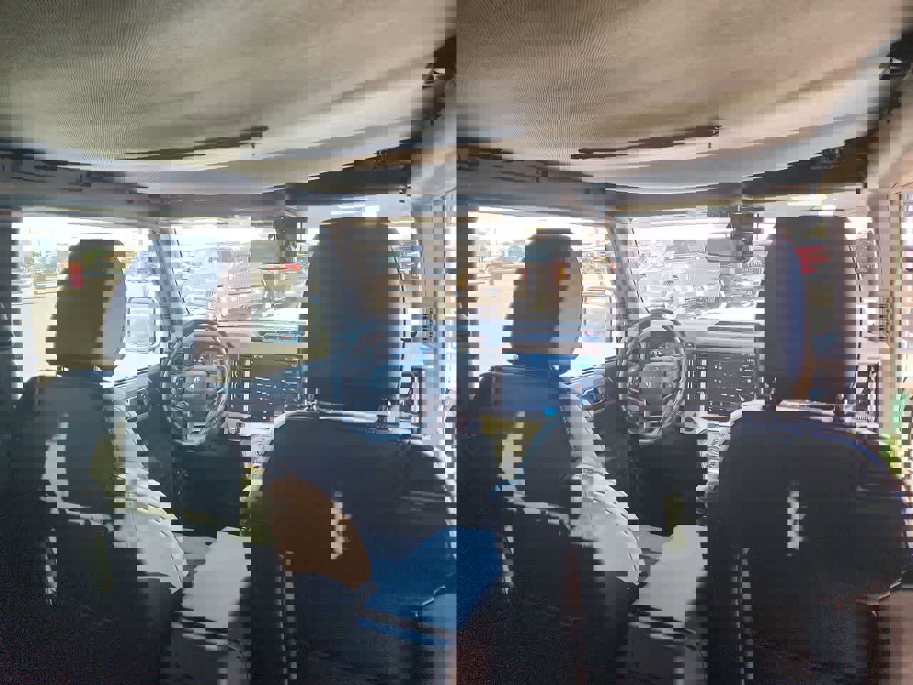 Used 2022 Ford Bronco Wildtrak image 16