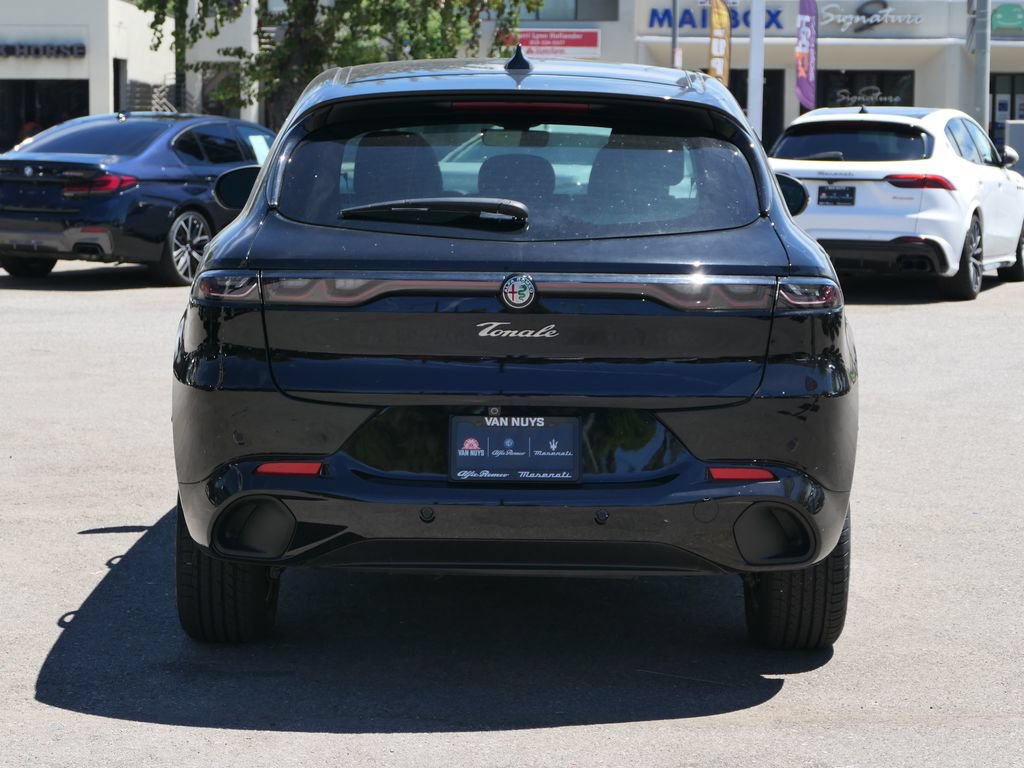 Used 2025 Alfa Romeo Tonale w/ Premium Package AWD/4WD image 5