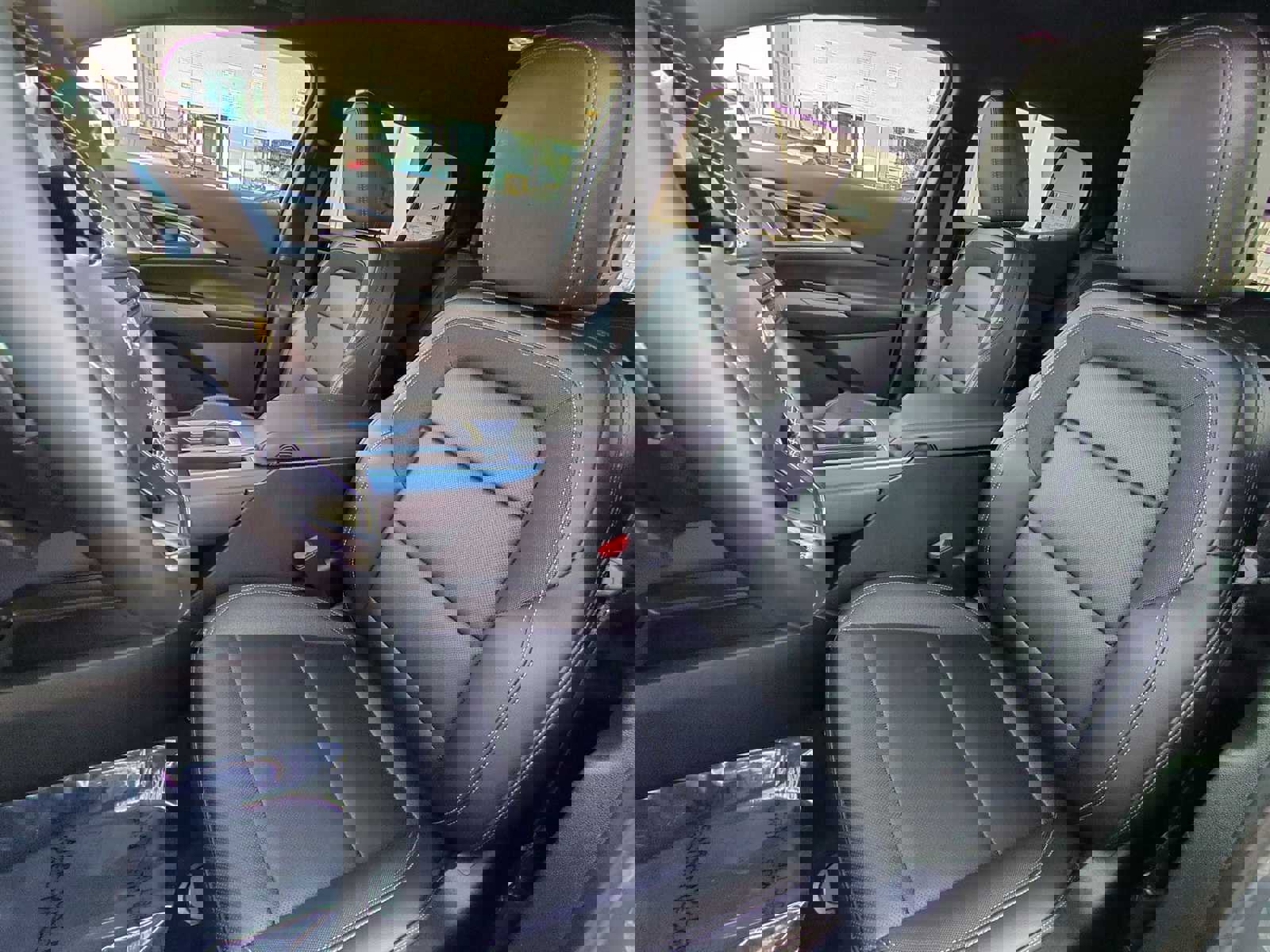 Used 2025 Chevrolet Equinox EV LT w/ Convenience Package image 23