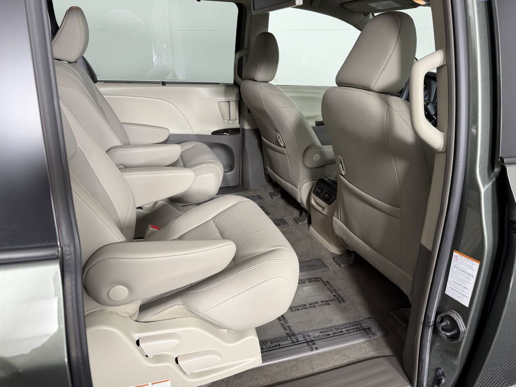 Used 2018 Toyota Sienna XLE Premium w/ Protection Package AWD/4WD image 23