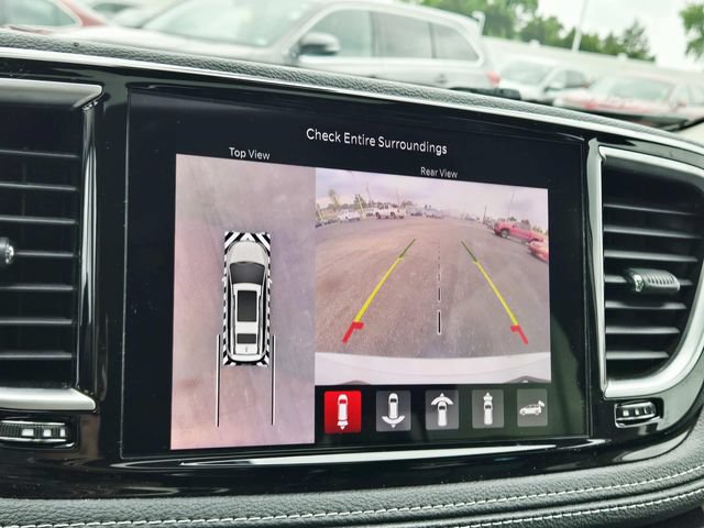 Used 2022 Chrysler Pacifica Limited AWD/4WD image 26