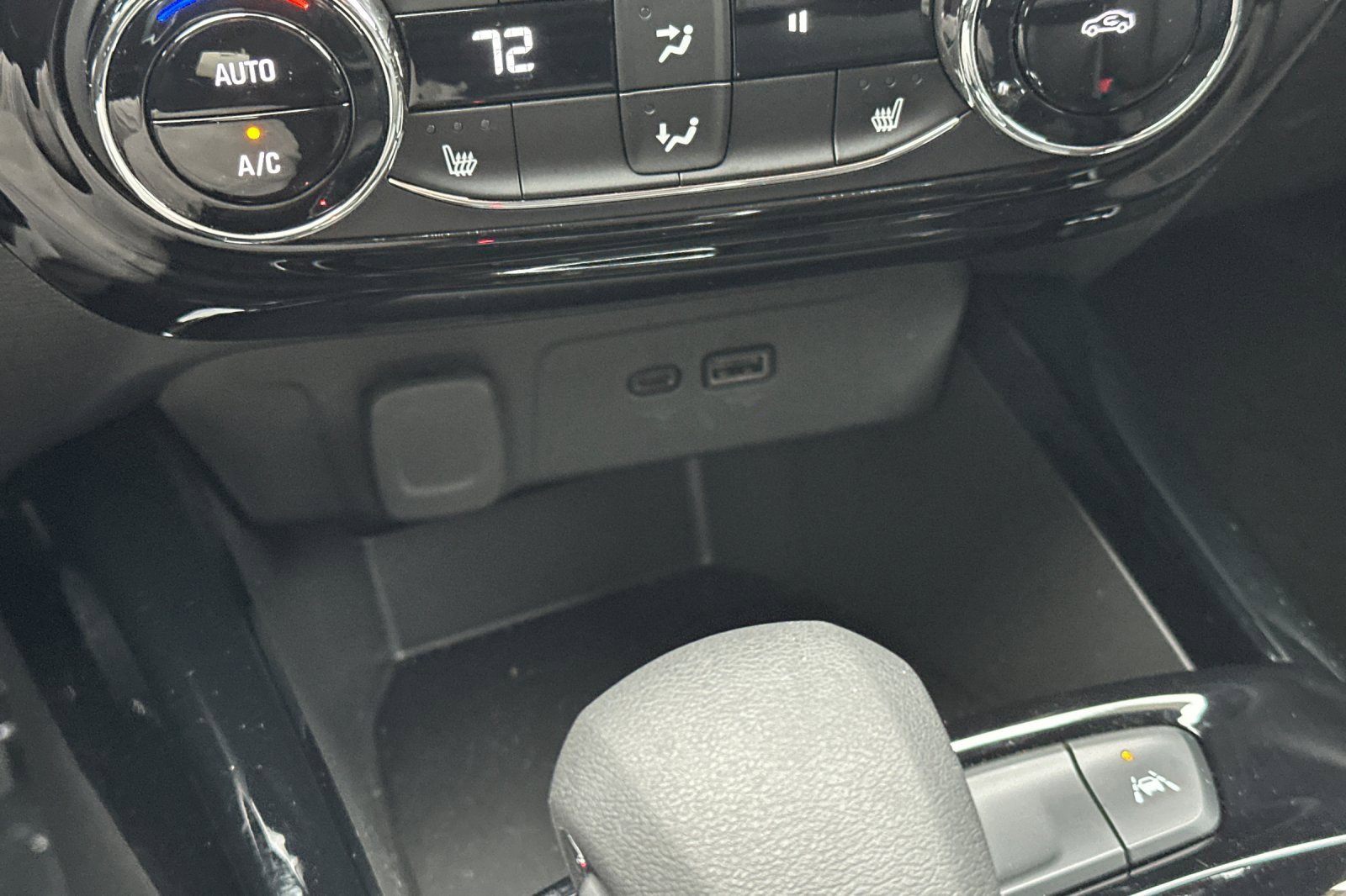 Used 2025 Chevrolet Trax RS w/ Driver Confidence Package image 30