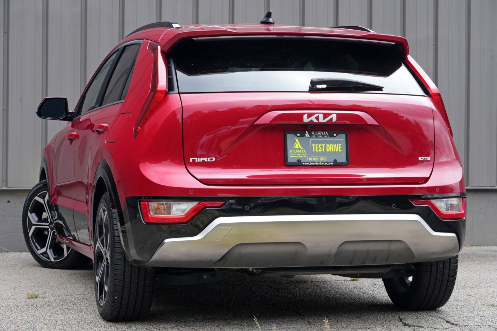 Used 2024 Kia Niro EX Touring FWD image 4