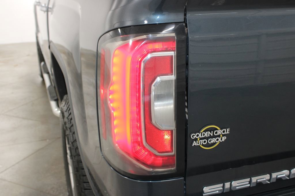 Used 2017 GMC Sierra 1500 SLT w/ SLT Premium Package AWD/4WD image 19