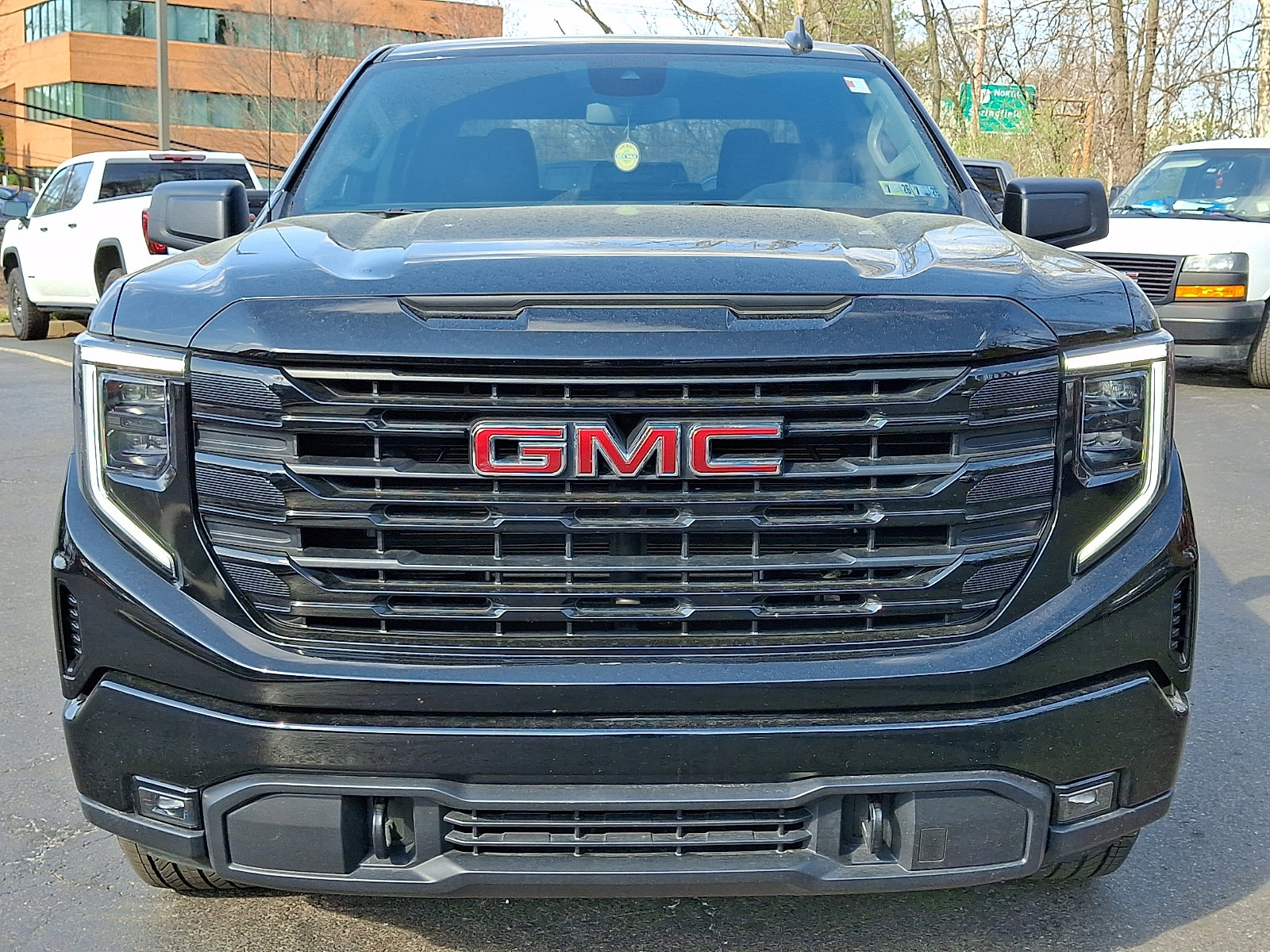Used 2024 GMC Sierra 1500 Elevation image 2