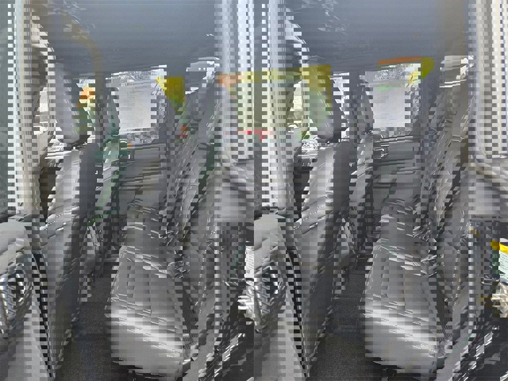 New 2025 Ford Bronco Outer Banks w/ Black Appearance Package image 10