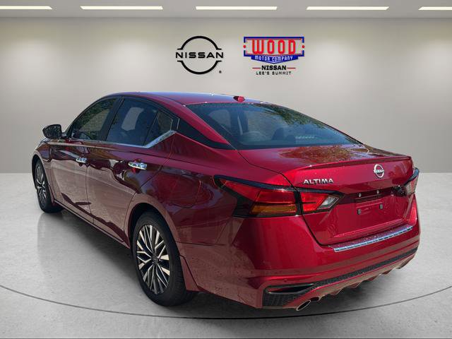 Used 2023 Nissan Altima 2.5 SV w/ SV Premium Package image 4