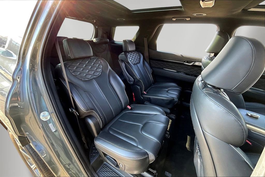 Used 2022 Hyundai Palisade Calligraphy image 25