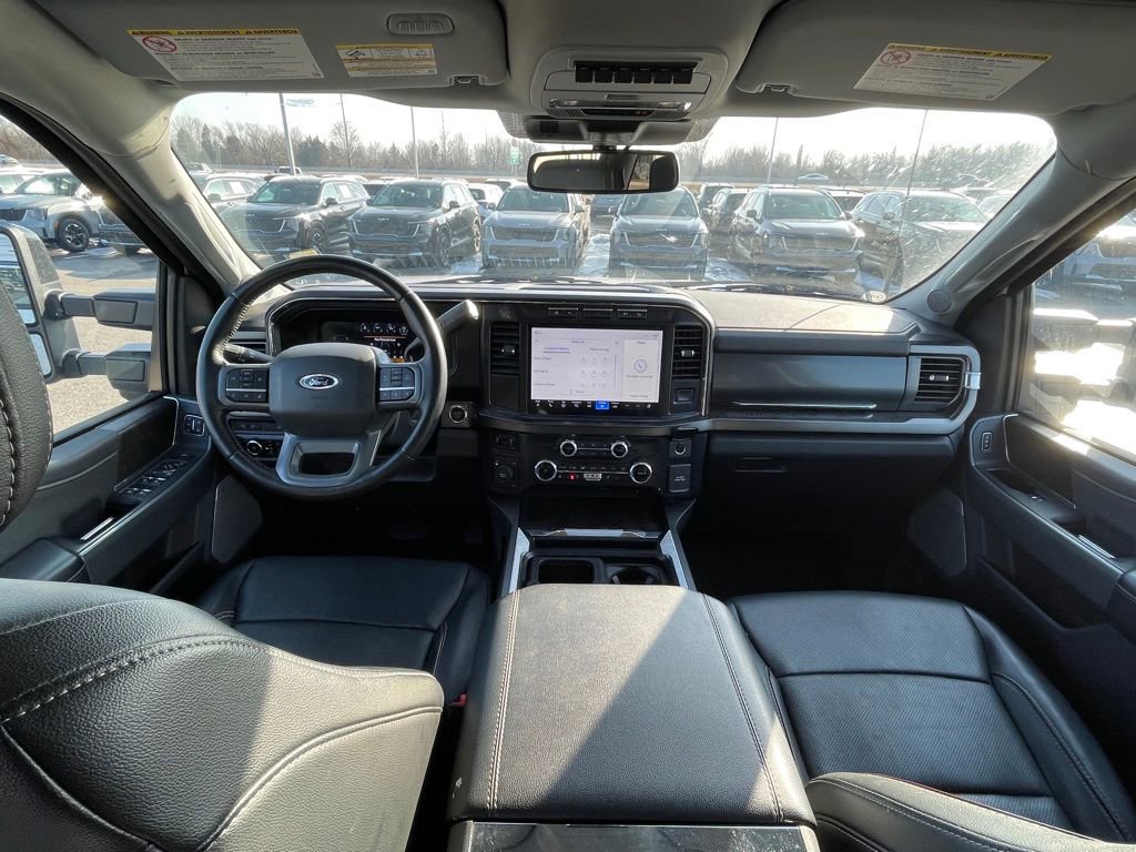 Used 2024 Ford F350 Lariat image 23
