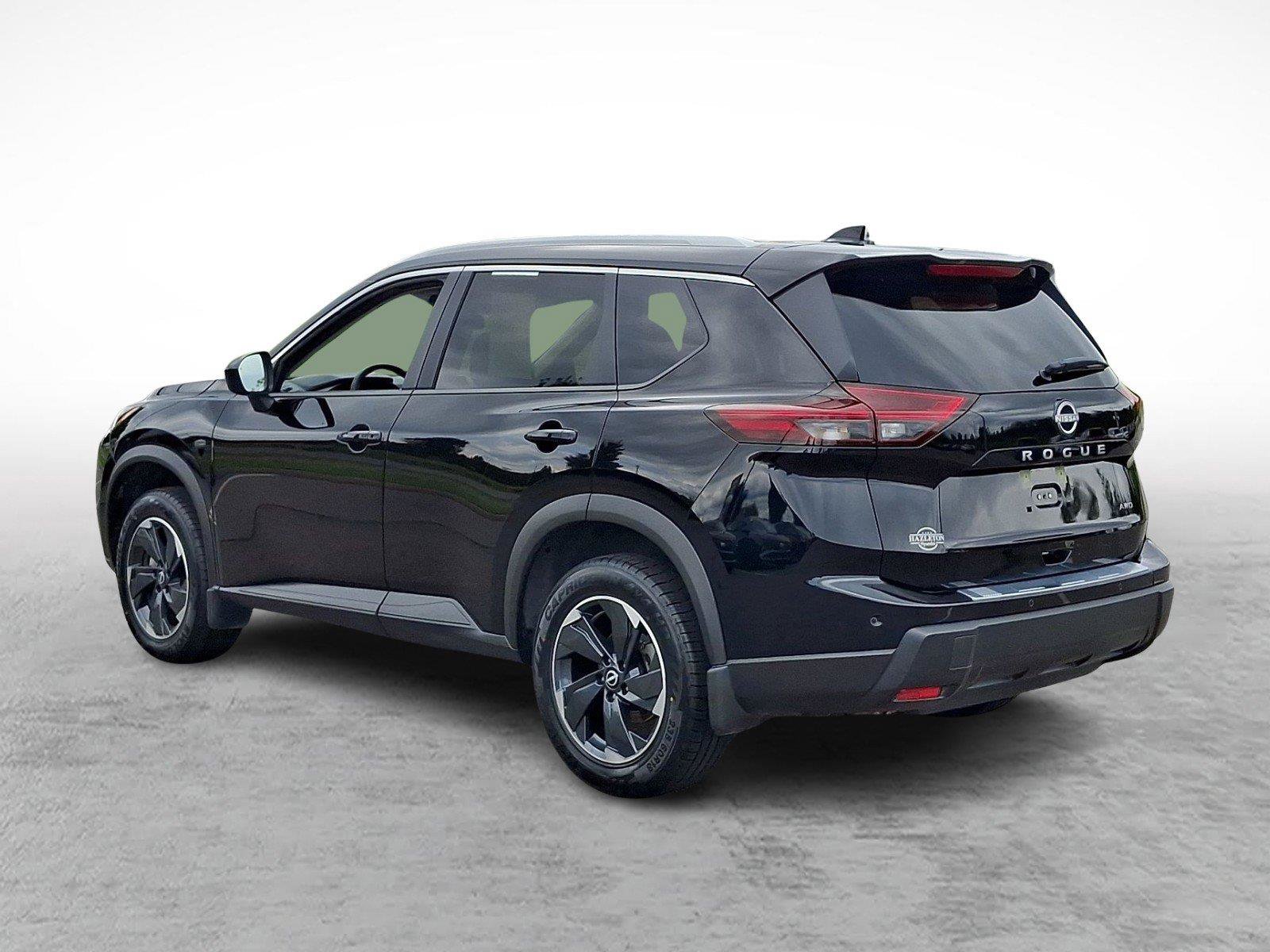 Used 2026 Nissan Rogue SV w/ SV Premium Package AWD/4WD image 4