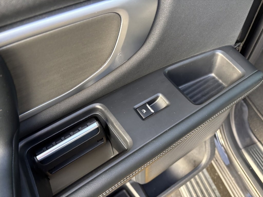 Certified 2025 Ford Expedition Max Platinum image 16