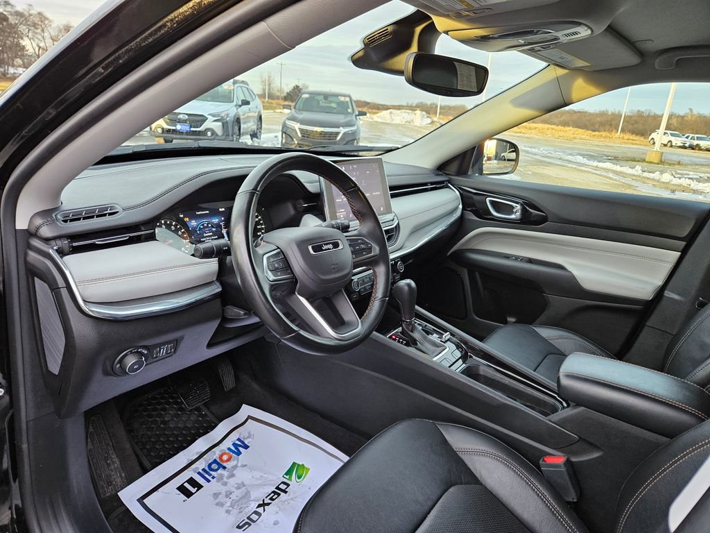 Used 2022 Jeep Compass Limited image 22