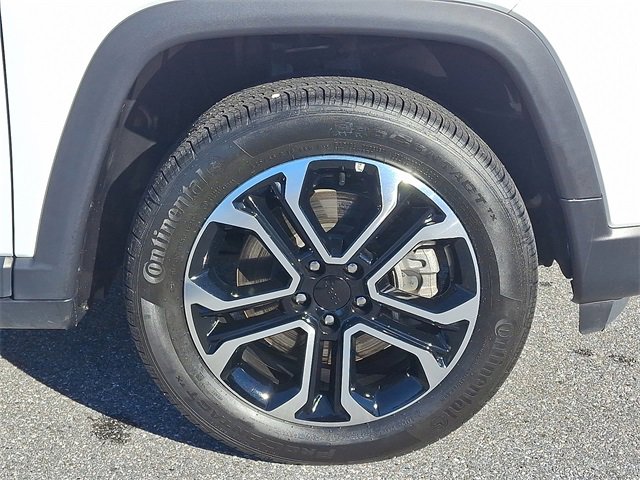 Used 2024 Jeep Compass Limited image 8