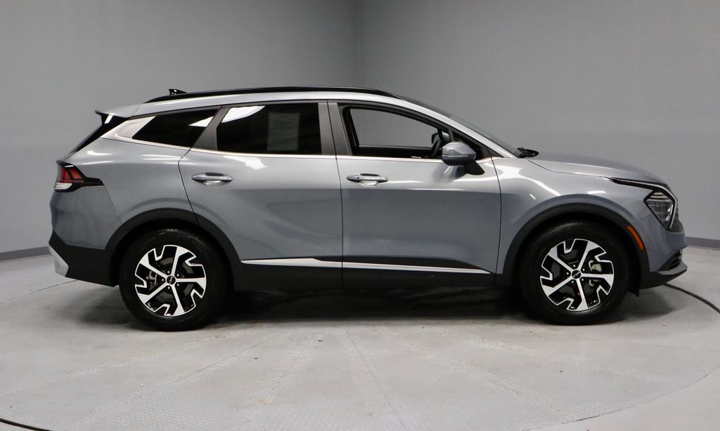 Used 2025 Kia Sportage EX w/ Premium Package FWD image 12