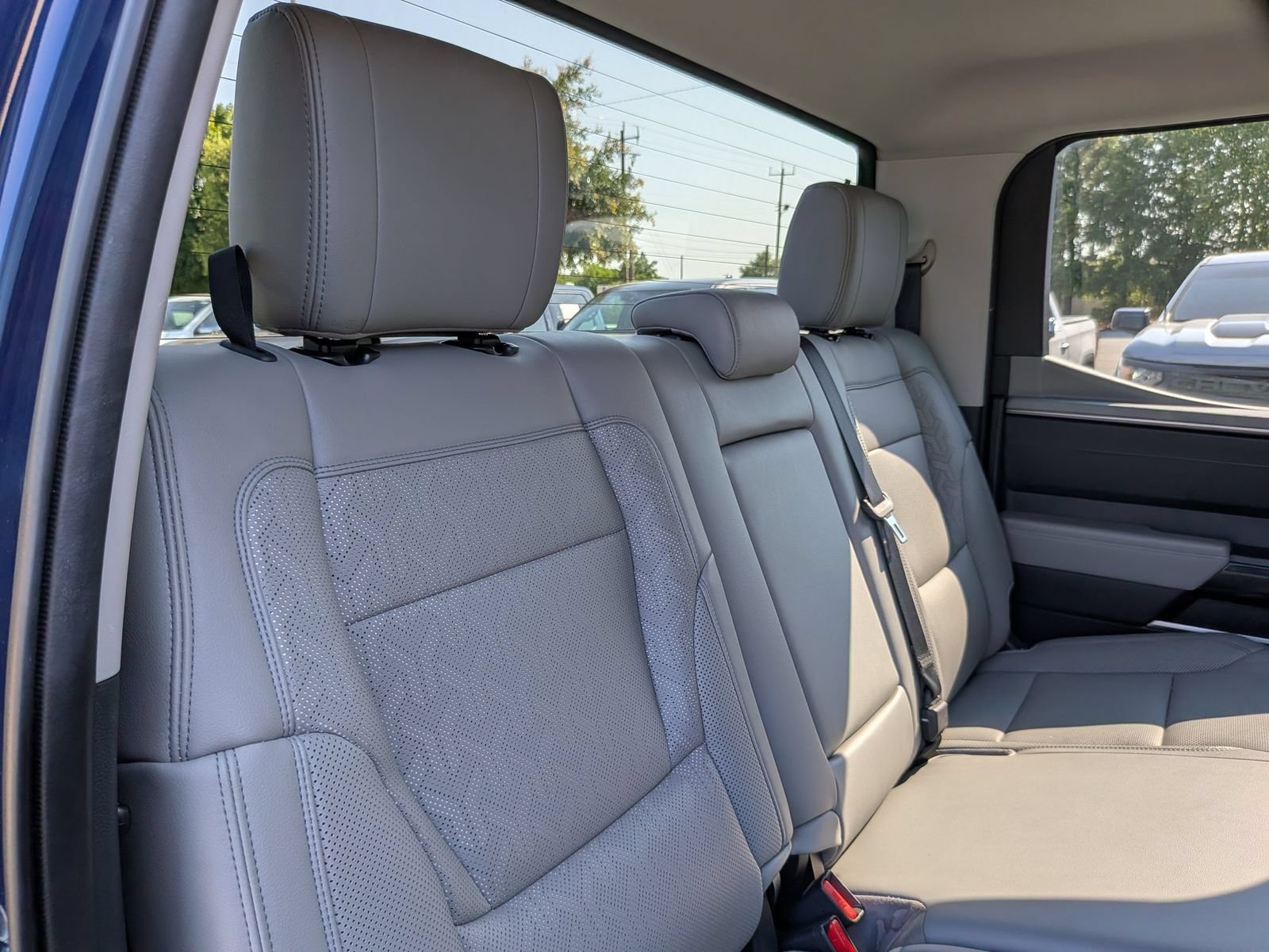 Used 2023 Toyota Tundra Limited w/ Power Package AWD/4WD image 32