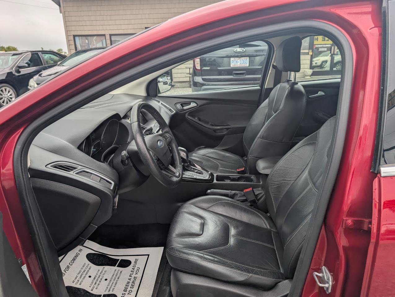 Used 2015 Ford Focus Titanium FWD image 13