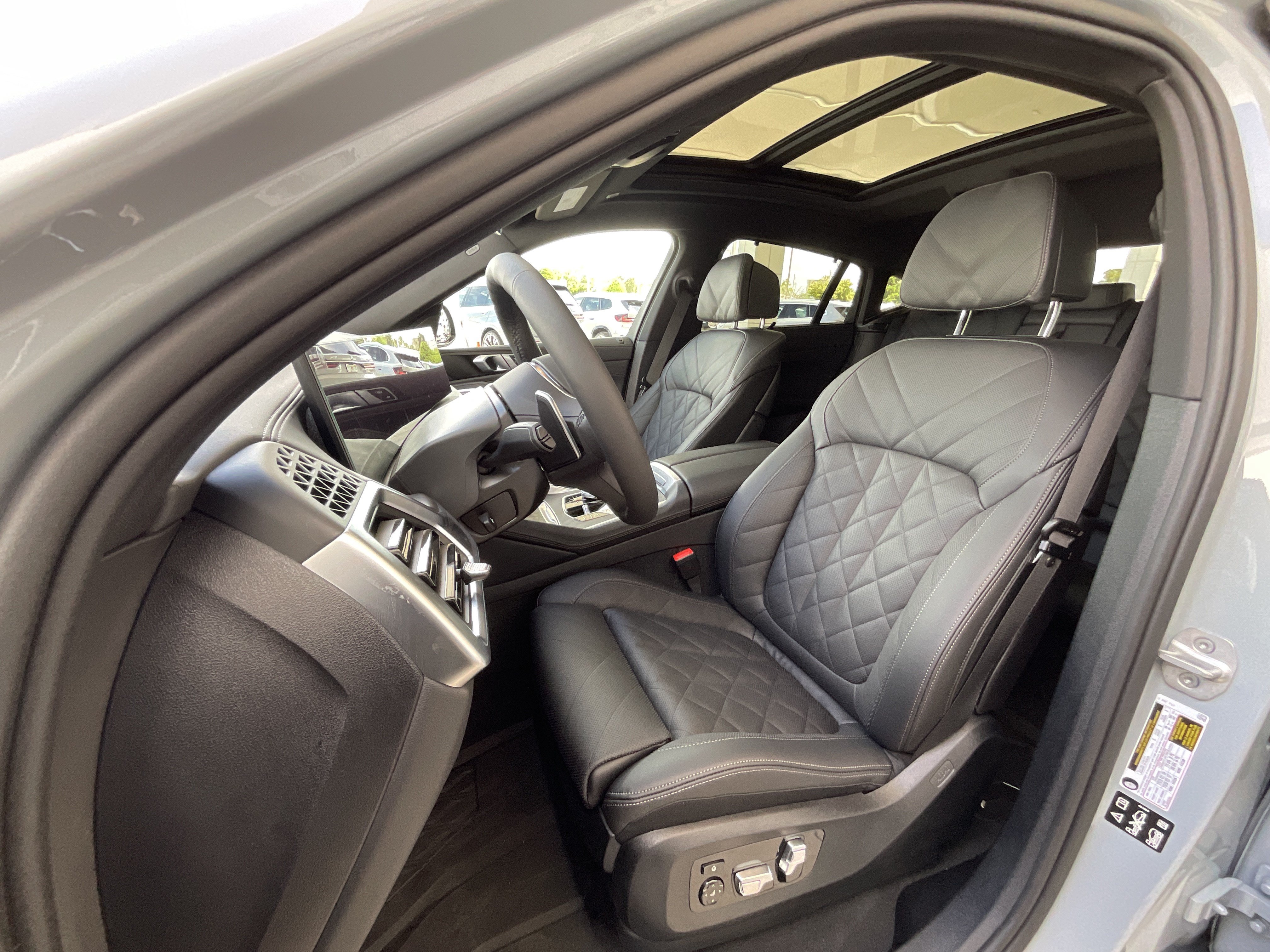 New 2027 BMW X6 xDrive40i AWD/4WD image 11