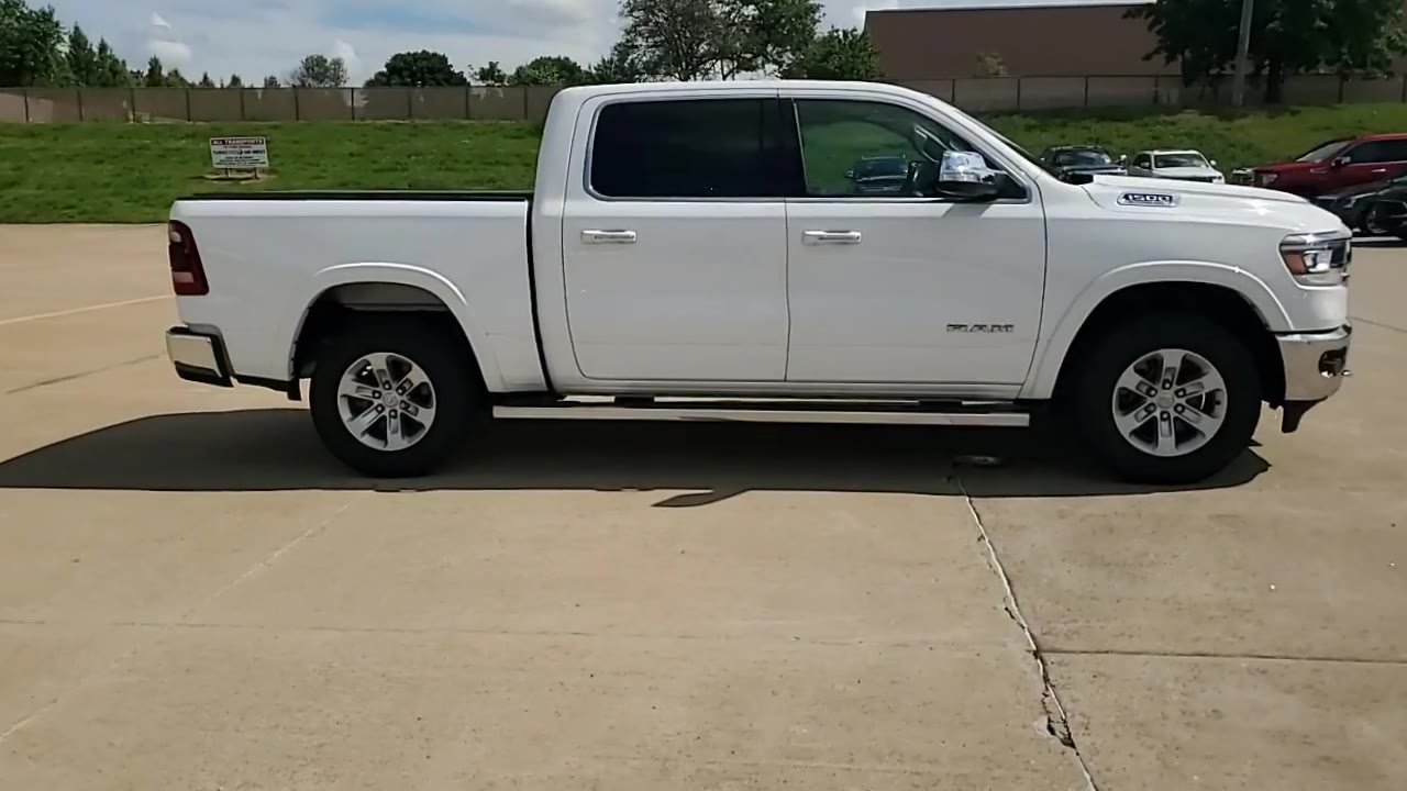 Used 2020 RAM 1500 Laramie AWD/4WD image 9