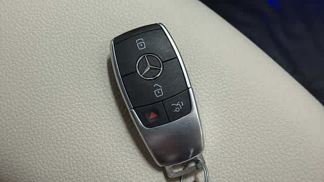 Used 2025 Mercedes-Benz GLA 250 4MATIC image 9