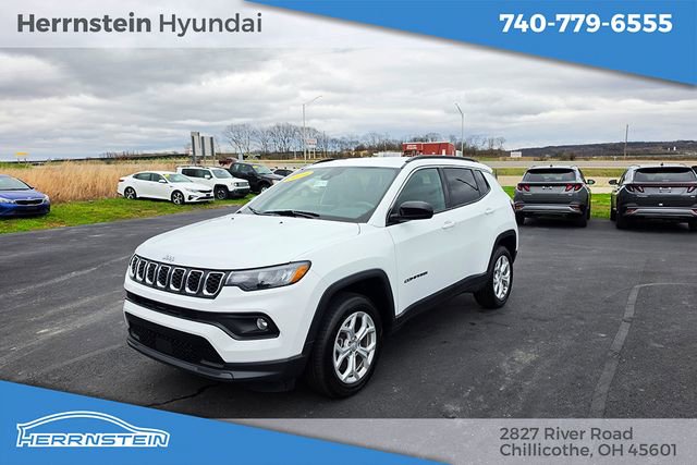 Used 2024 Jeep Compass Latitude image 3