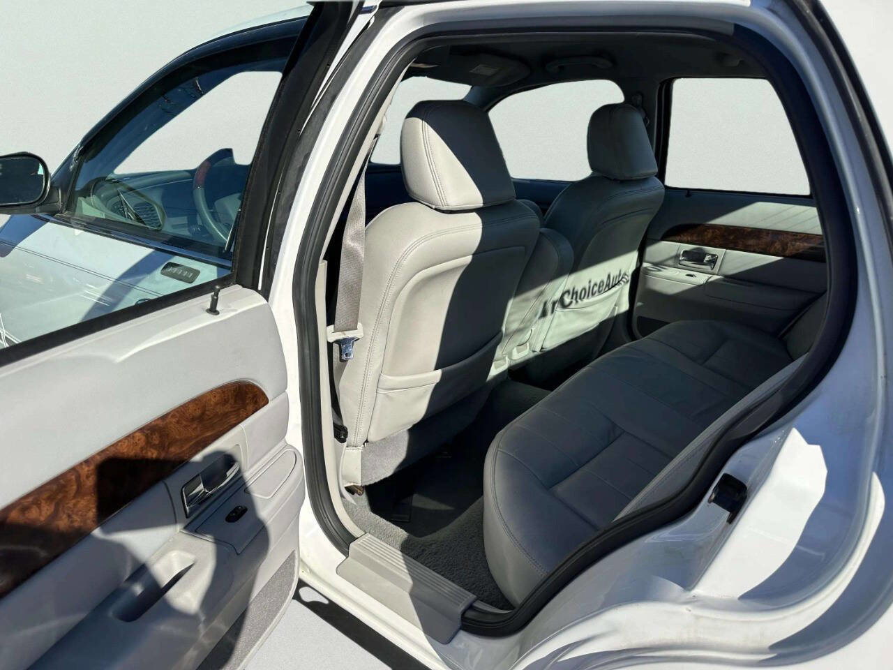 Used 2005 Mercury Grand Marquis LS image 16