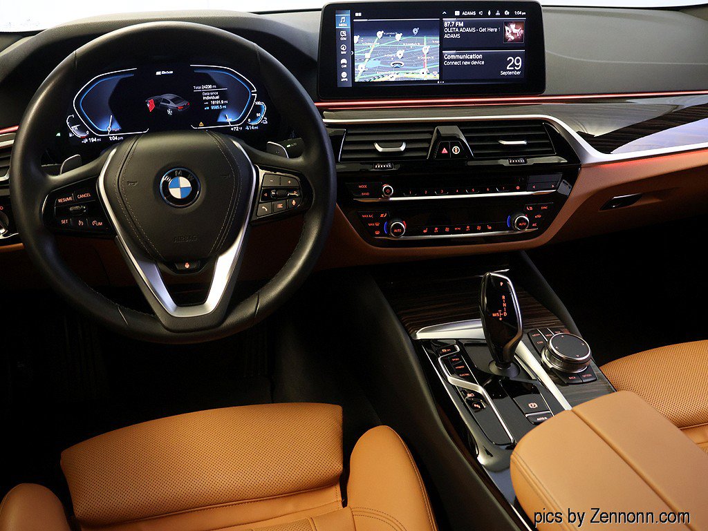Certified 2023 BMW 530e xDrive w/ Convenience Package AWD/4WD image 17