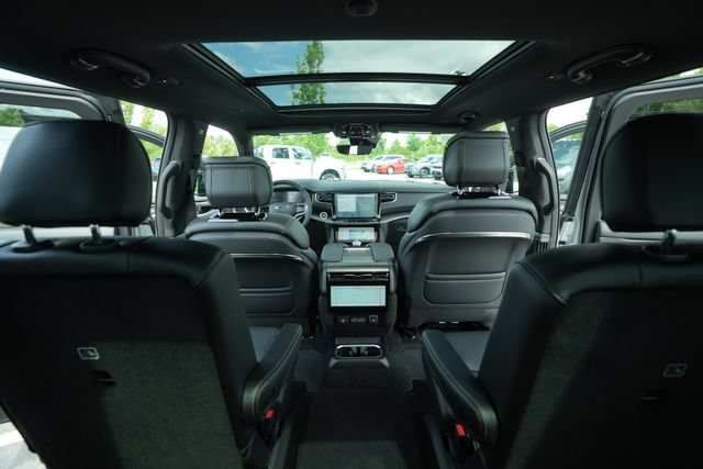 New 2026 Jeep Grand Wagoneer Summit AWD/4WD image 24