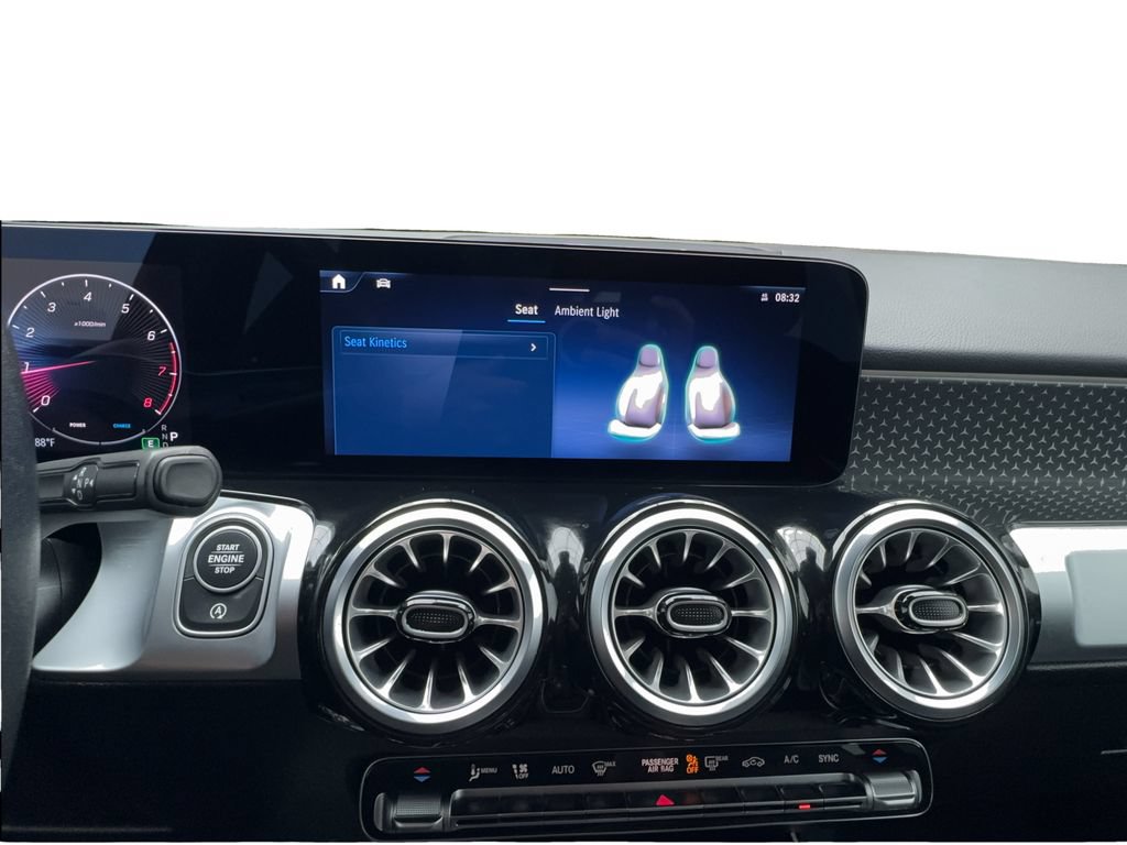 Used 2025 Mercedes-Benz GLB 250 4MATIC image 47