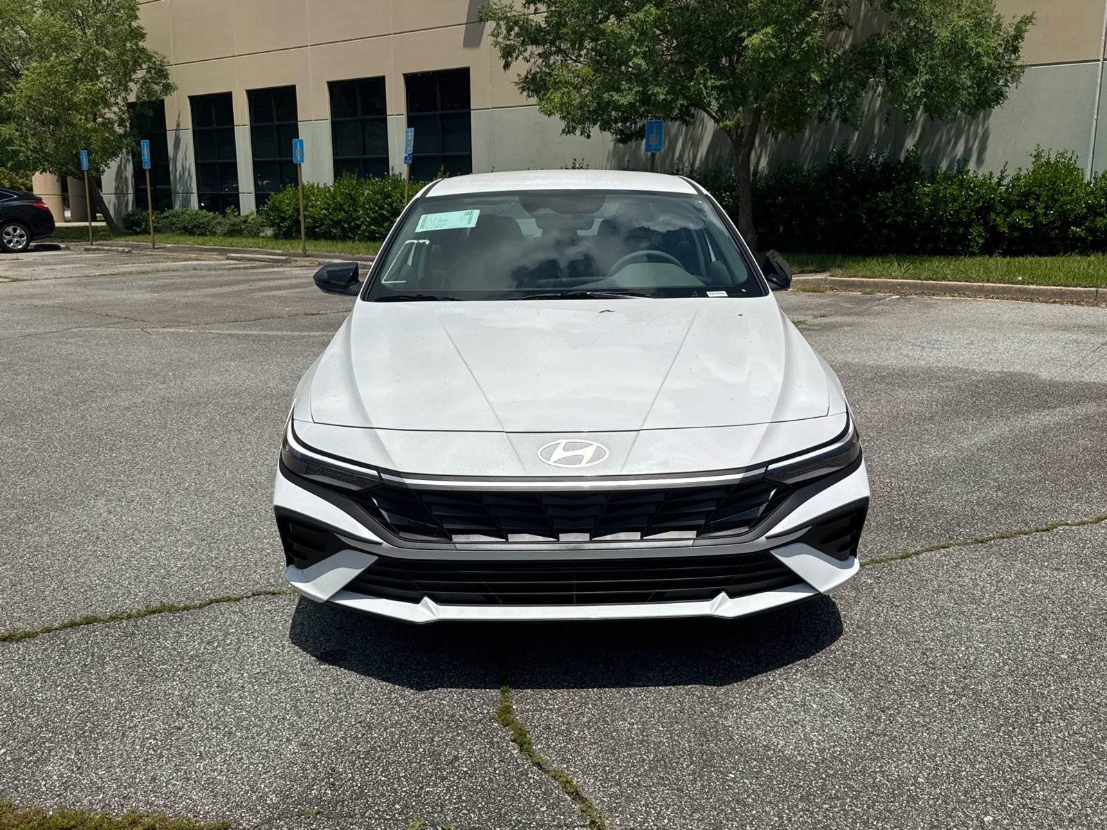 Certified 2025 Hyundai Elantra Sport image 2