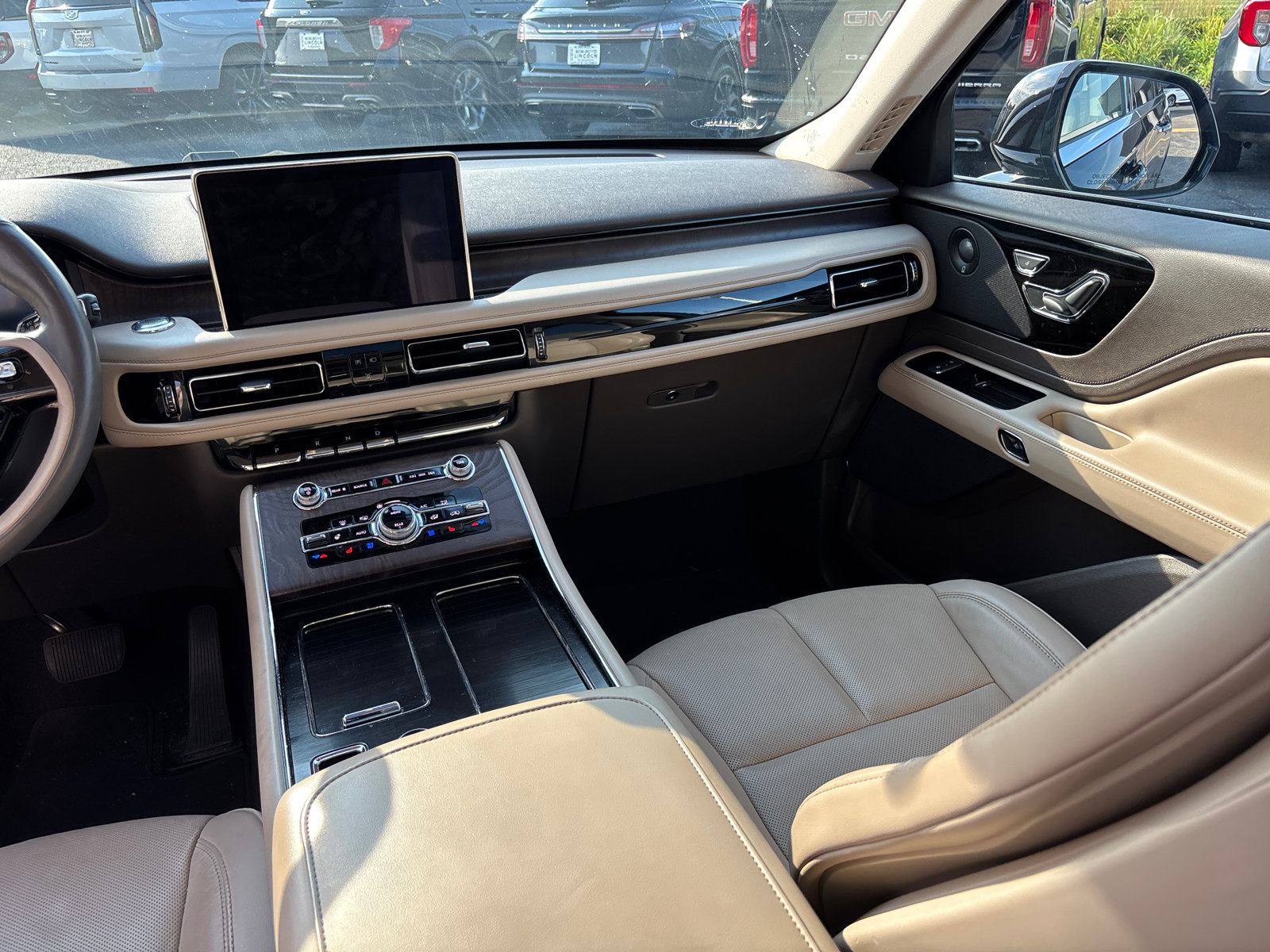 Used 2021 Lincoln Aviator Reserve w/ Equipment Group 201A AWD/4WD image 31