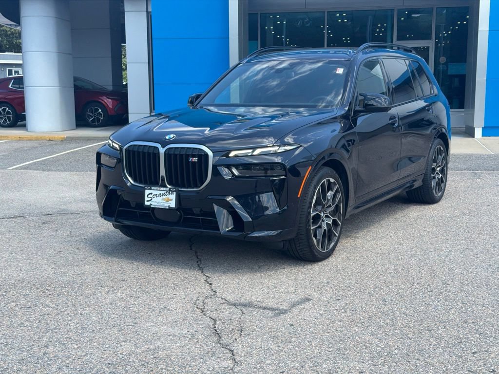 Used 2023 BMW X7 M60i w/ Climate Comfort Package AWD/4WD image 2