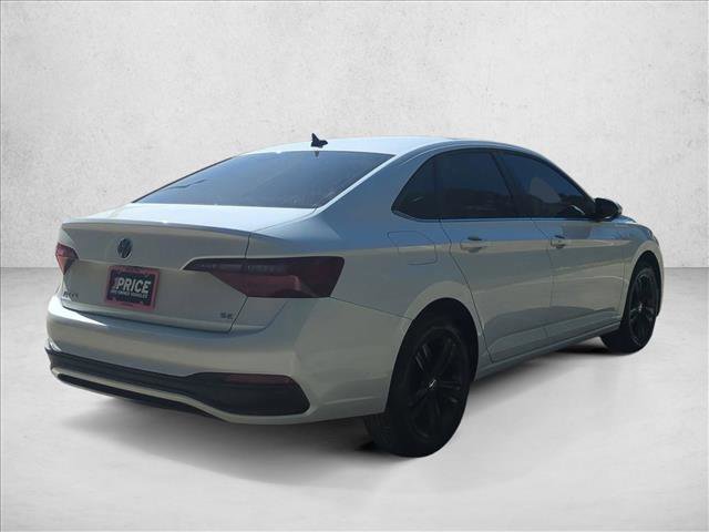 Used 2023 Volkswagen Jetta SE image 5