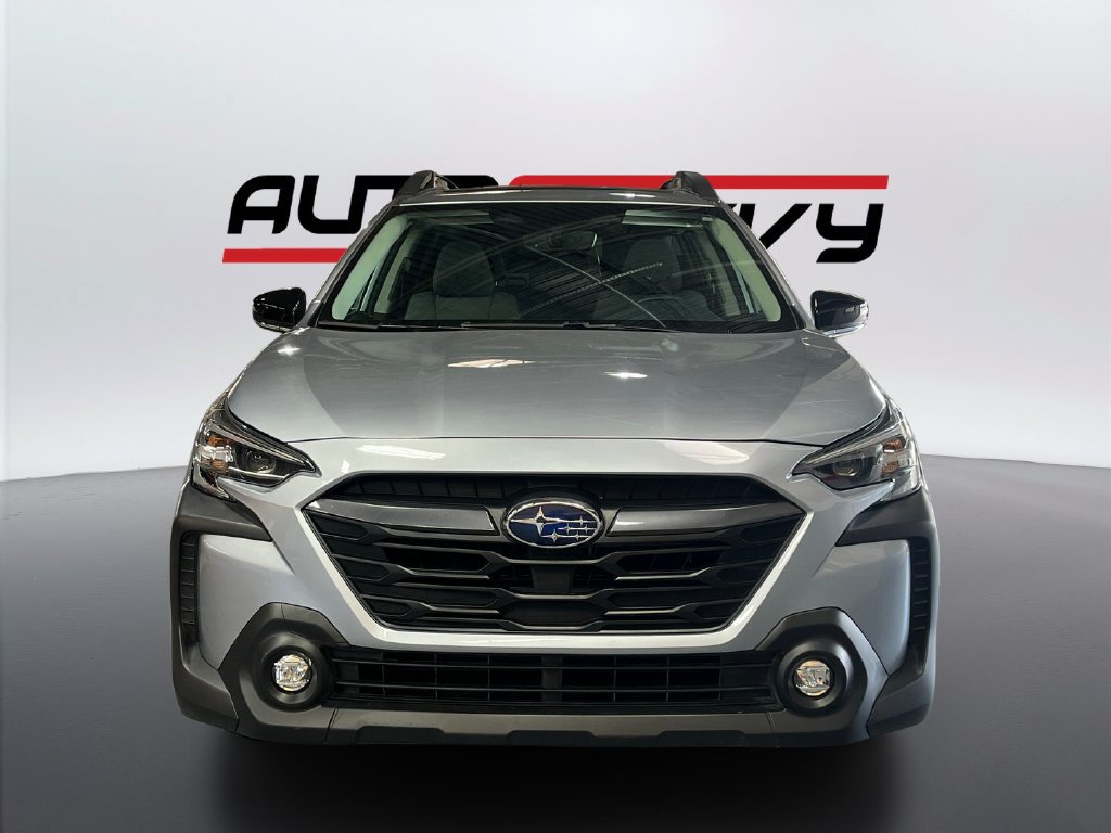 Used 2025 Subaru Outback Premium w/ Popular Package #1A AWD/4WD image 2