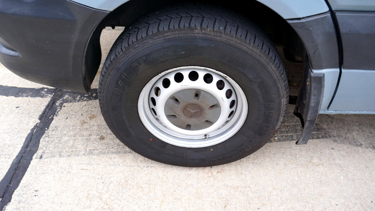 Used 2016 Mercedes-Benz Sprinter 2500 image 9