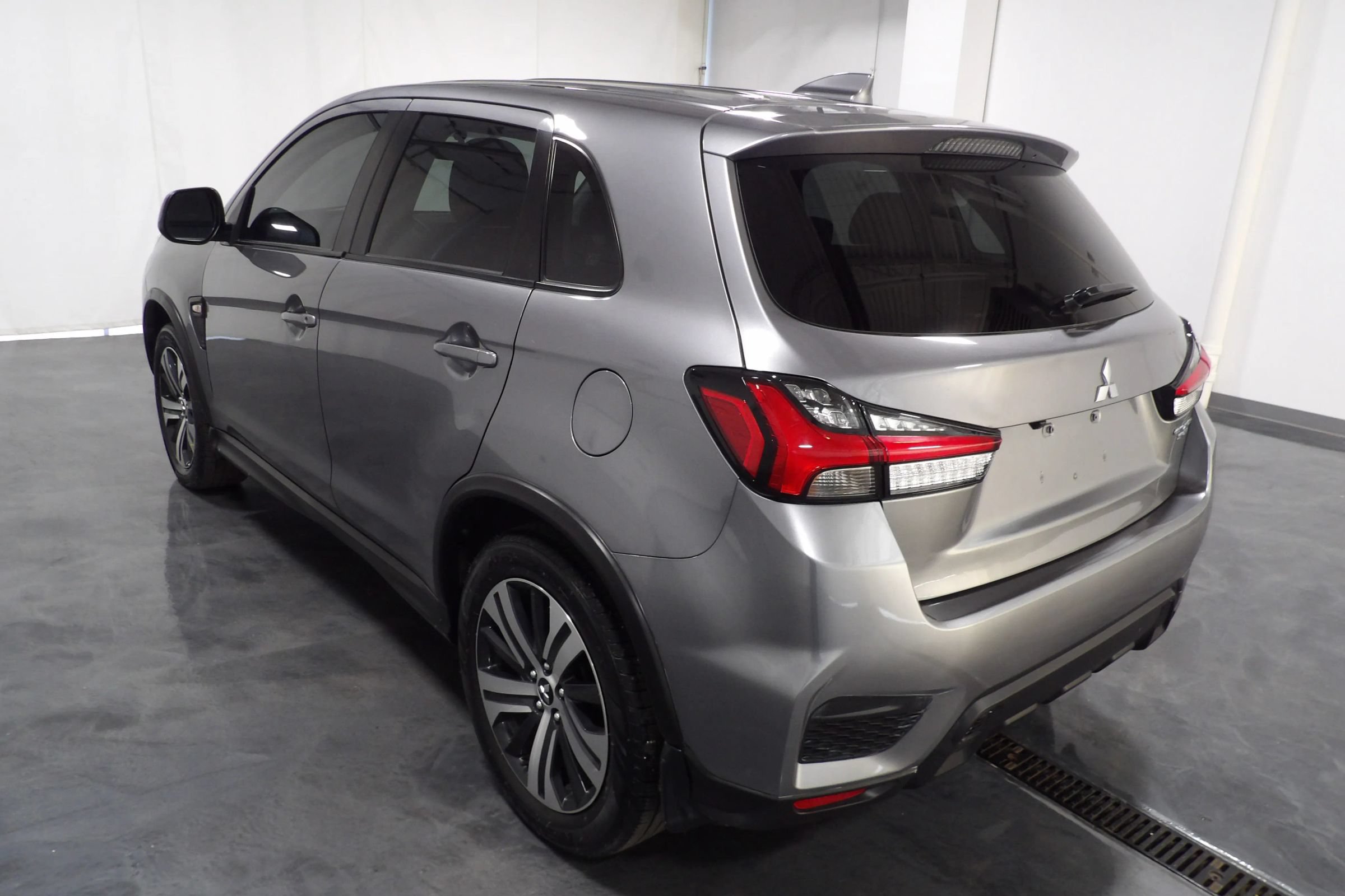 Used 2020 Mitsubishi Outlander Sport ES FWD image 6
