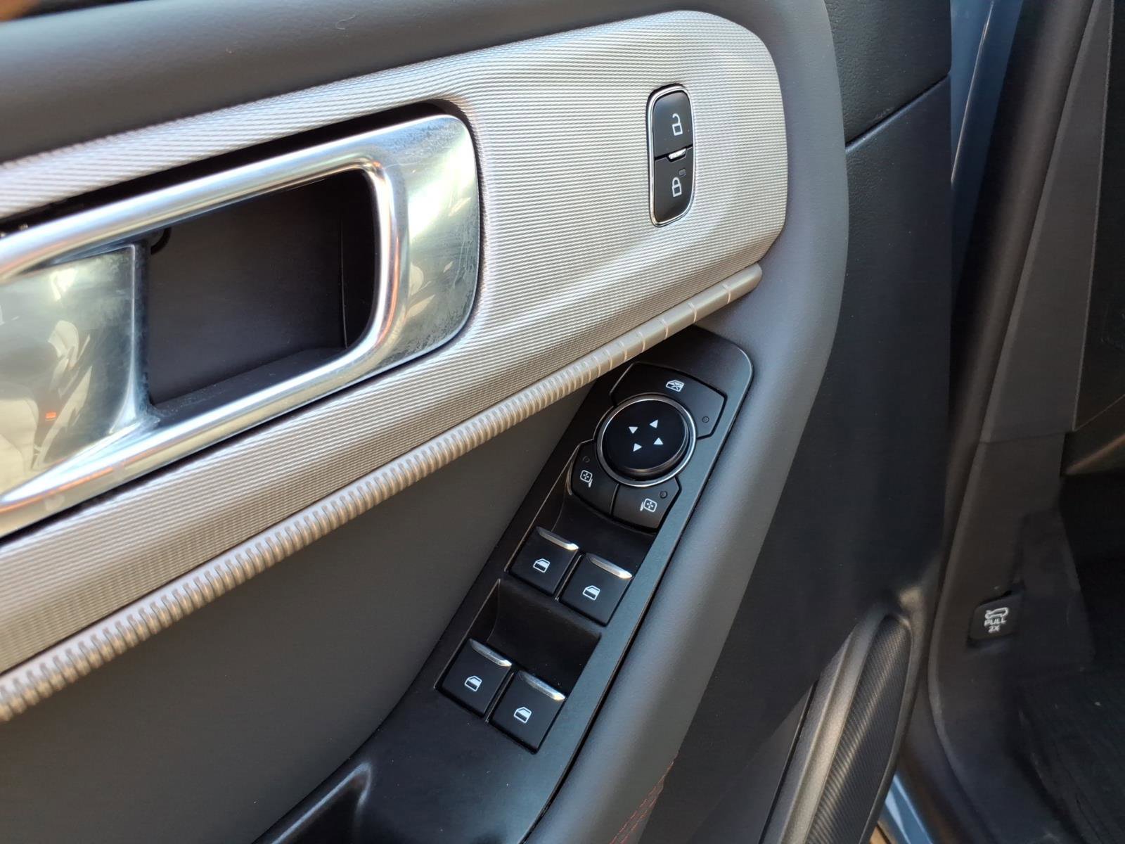 Used 2026 Ford Explorer Active image 14