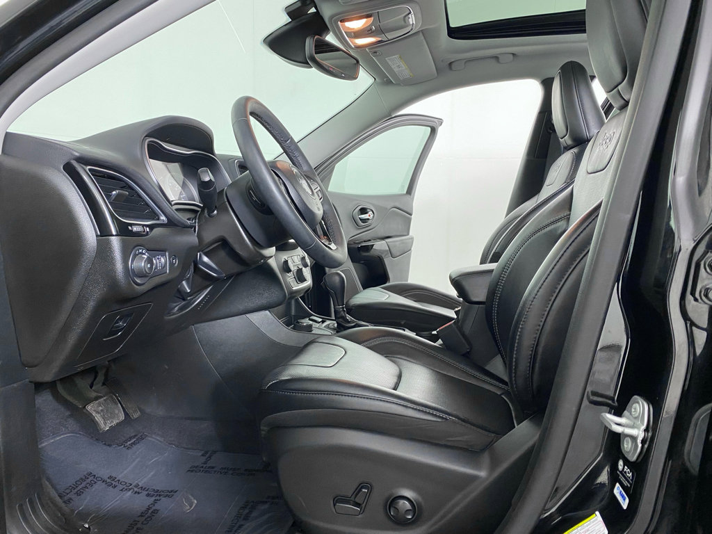 Used 2023 Jeep Cherokee Altitude Lux w/ Lux Elite Package image 9