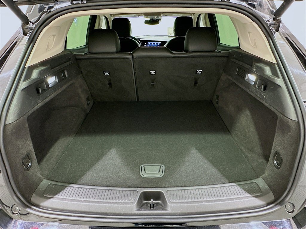 Used 2022 Buick Envision Essence w/ Technology Package I image 27