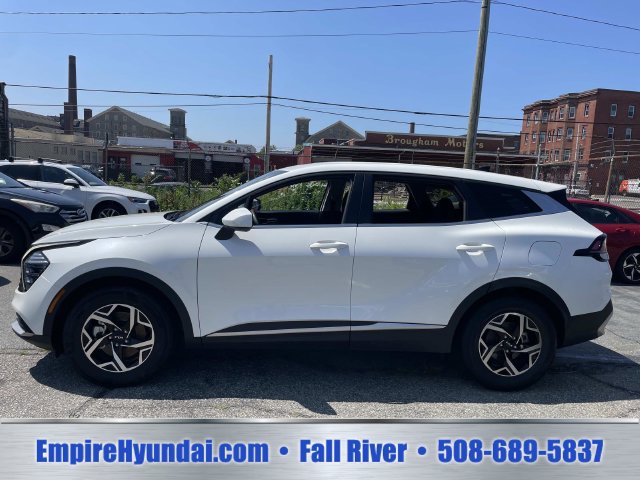 Used 2024 Kia Sportage LX FWD image 9