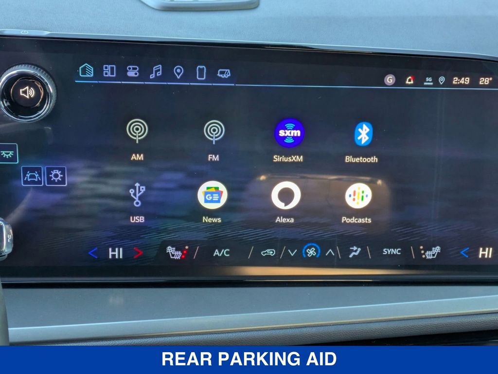 New 2025 Chevrolet Traverse LT w/ Enhanced Driving Package image 24