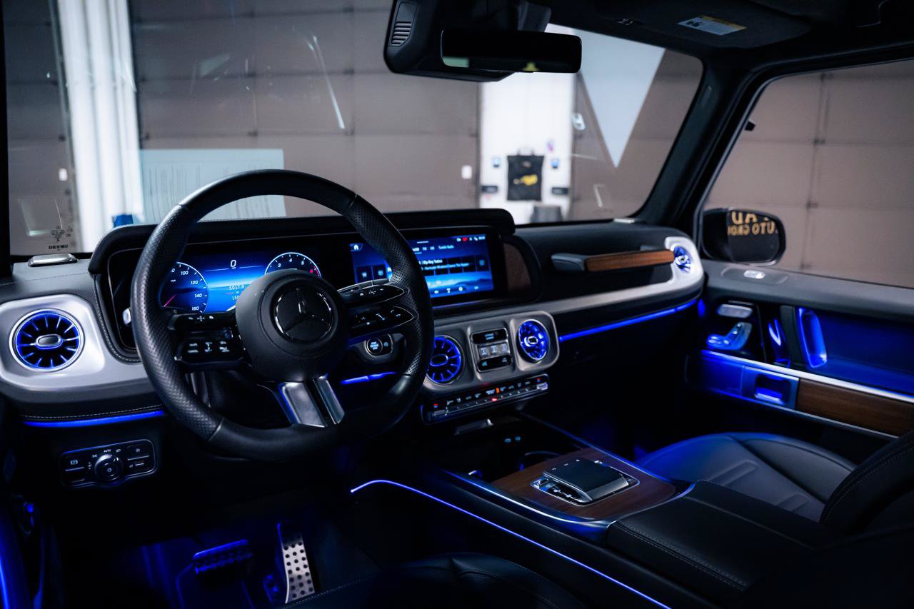 Used 2025 Mercedes-Benz G 550 image 32