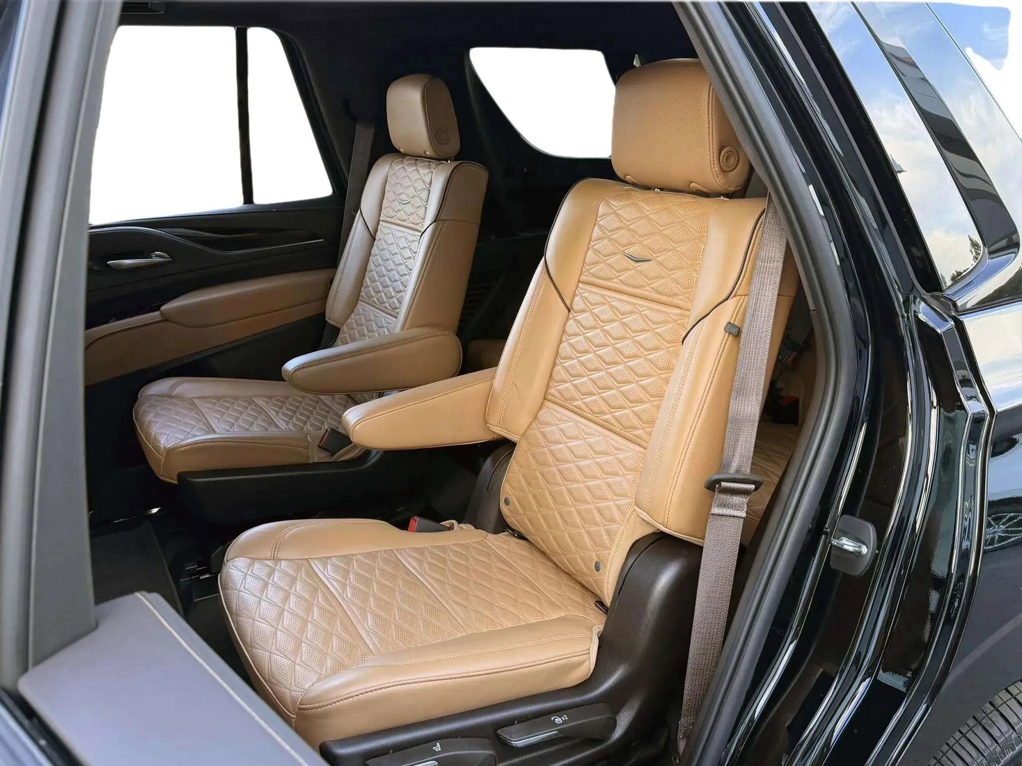 Used 2022 Cadillac Escalade Sport image 16