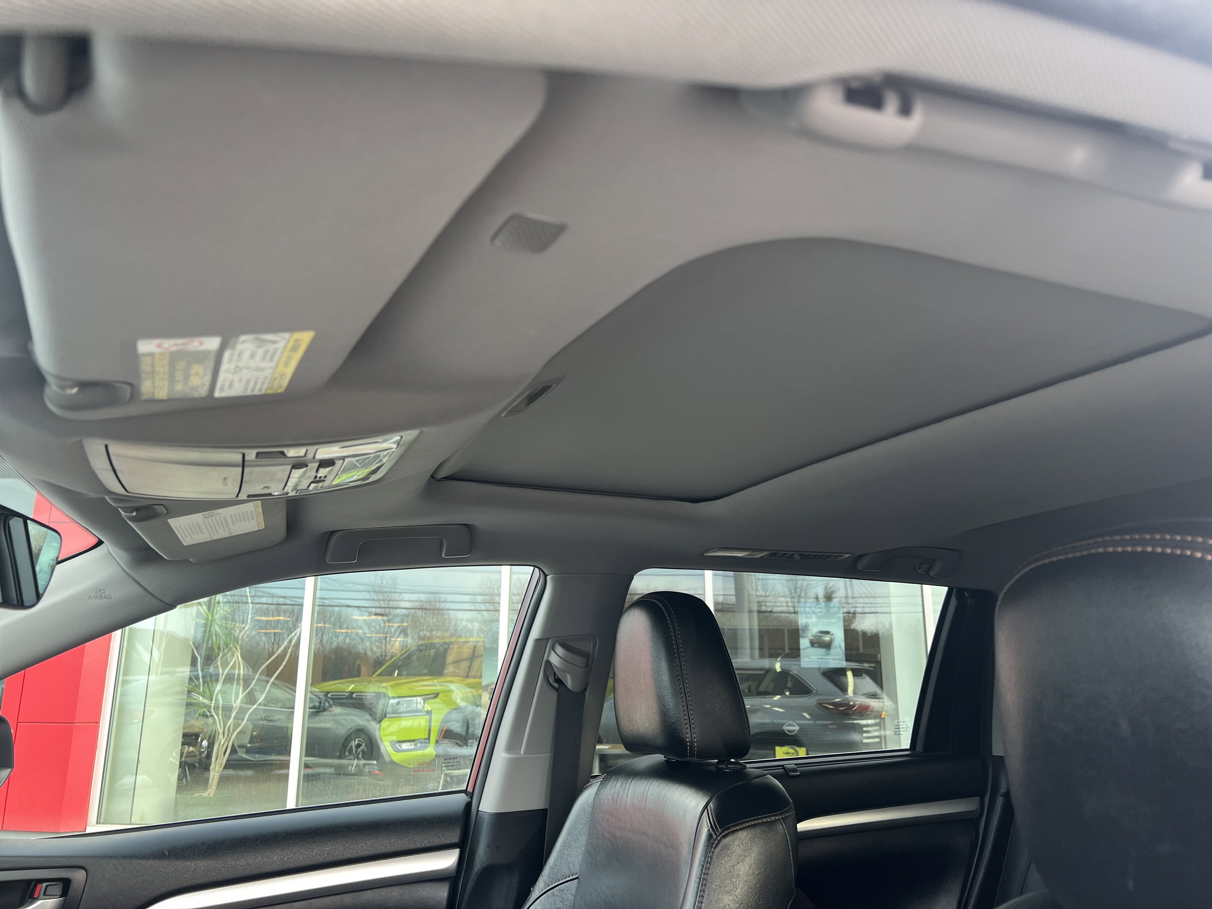 Used 2019 Toyota Highlander XLE image 5