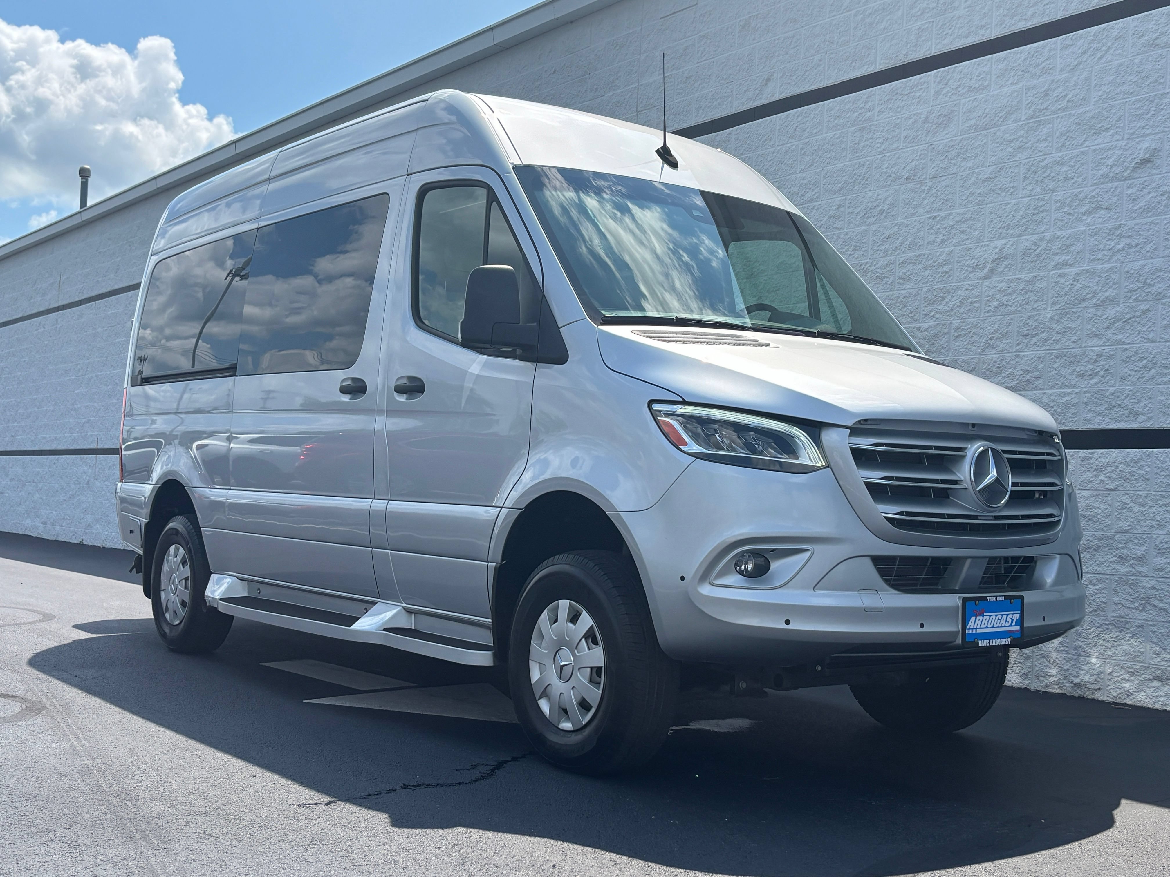 Used 2020 Mercedes-Benz Sprinter 2500 w/ Windows All Around Package image 3