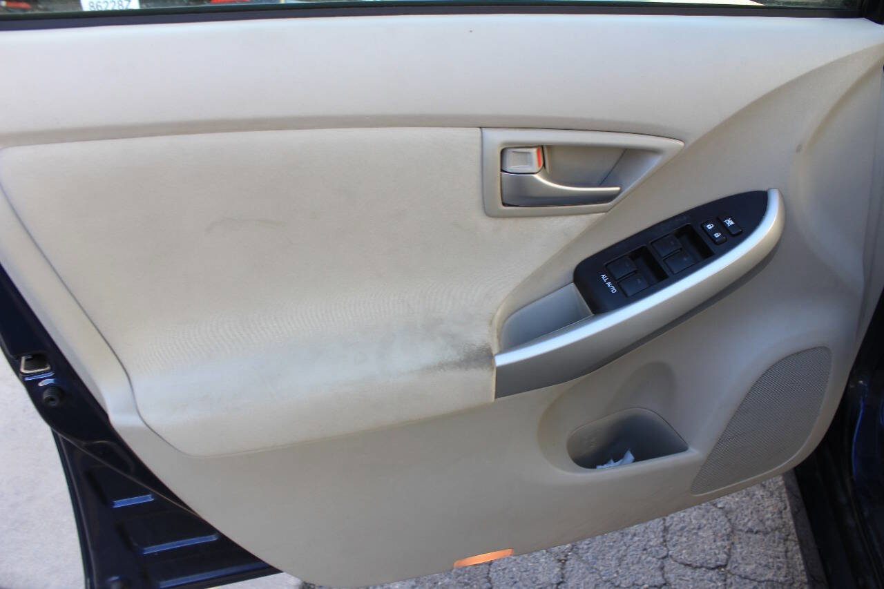 Used 2013 Toyota Prius Two image 12