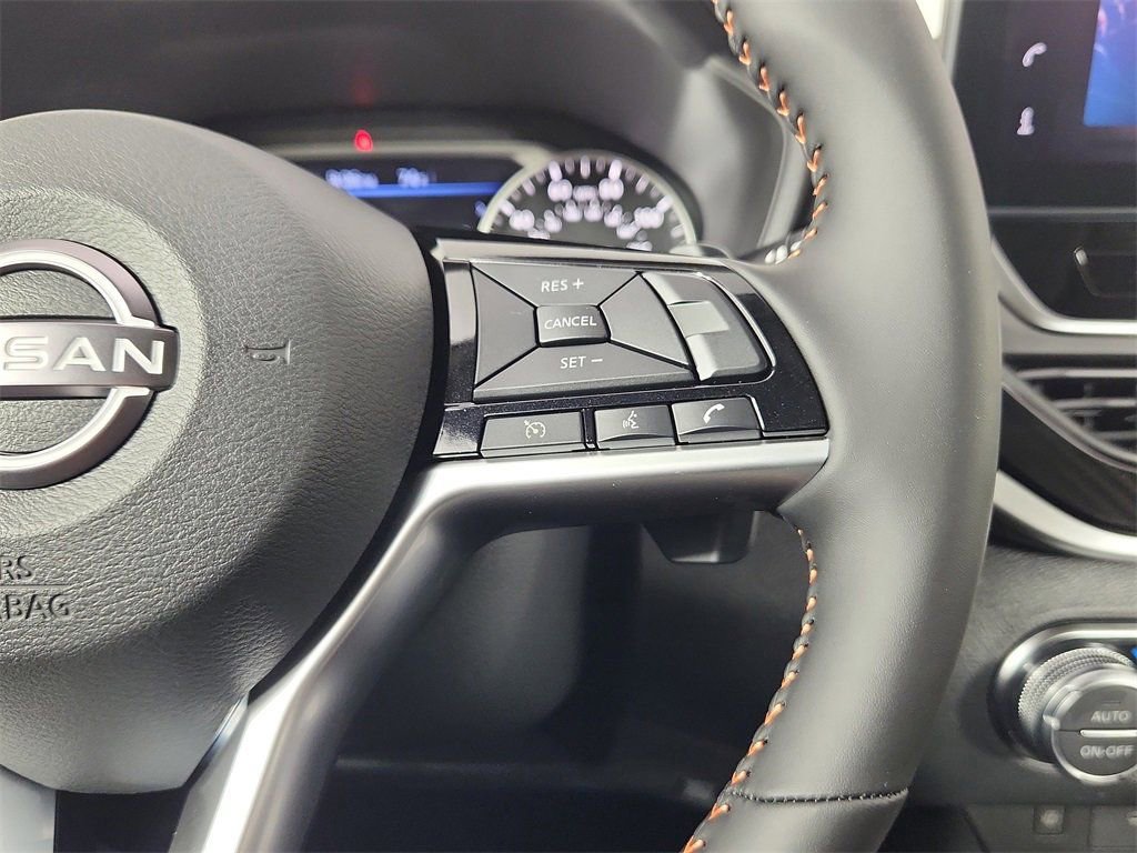 New 2025 Nissan Altima 2.5 SR w/ SR Premium Package AWD/4WD image 17