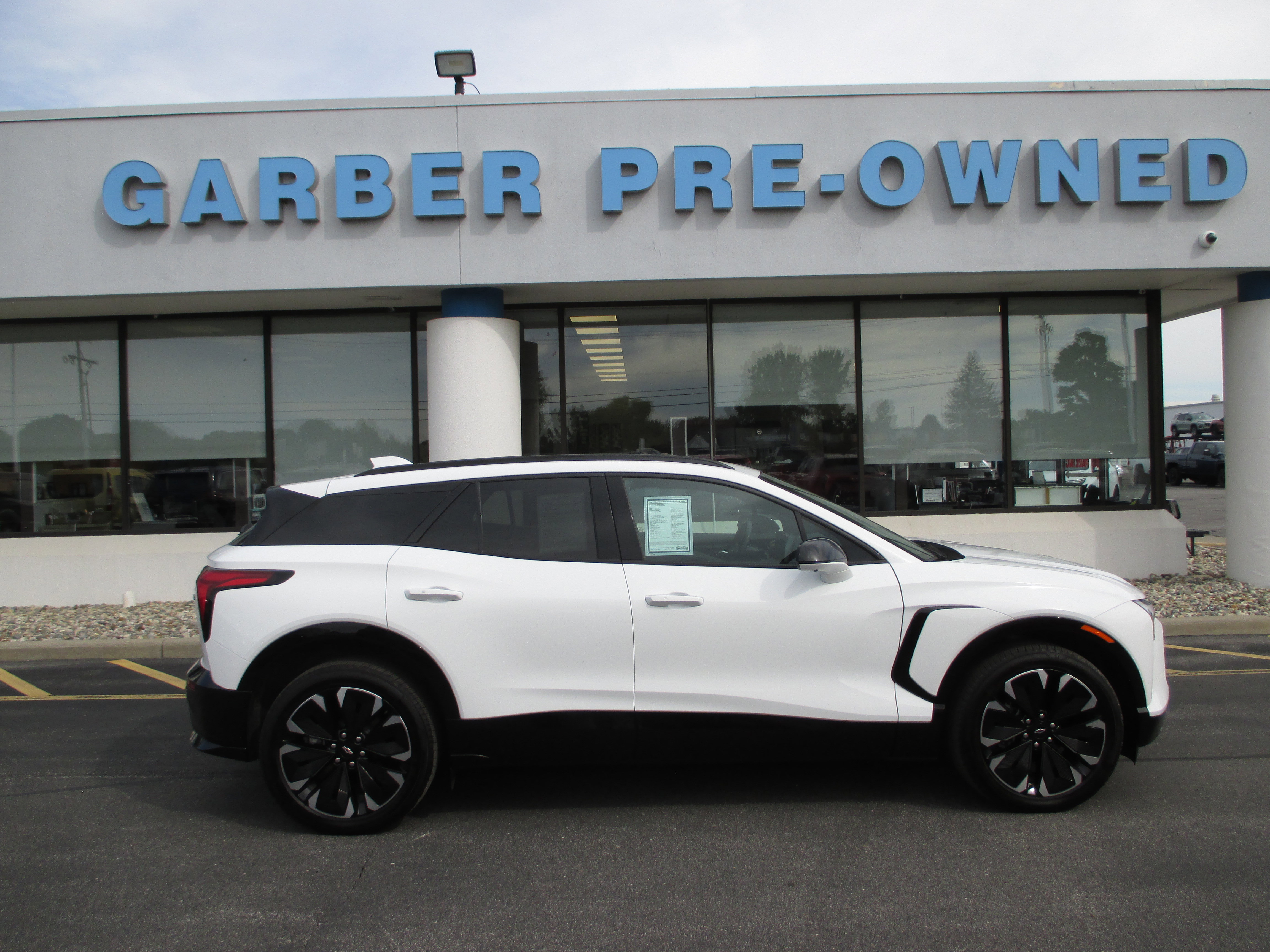 Used 2024 Chevrolet Blazer EV RS image 2