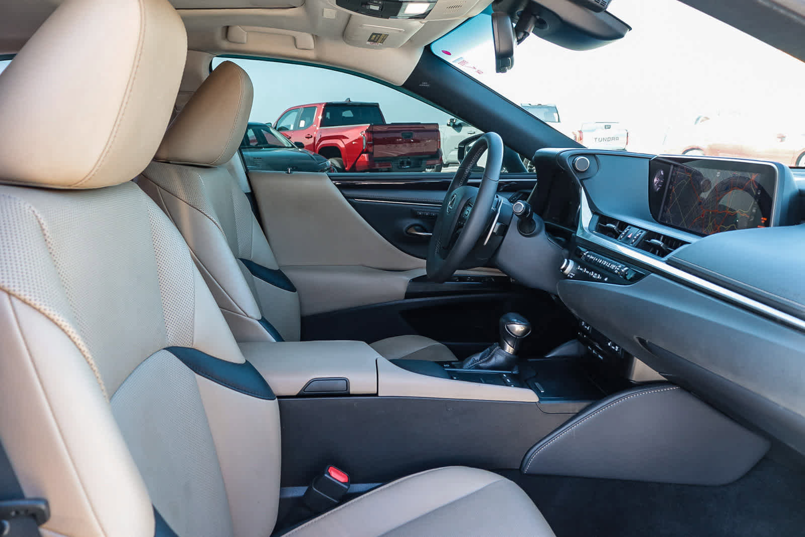 Used 2021 Lexus ES 300h w/ Premium Package image 21